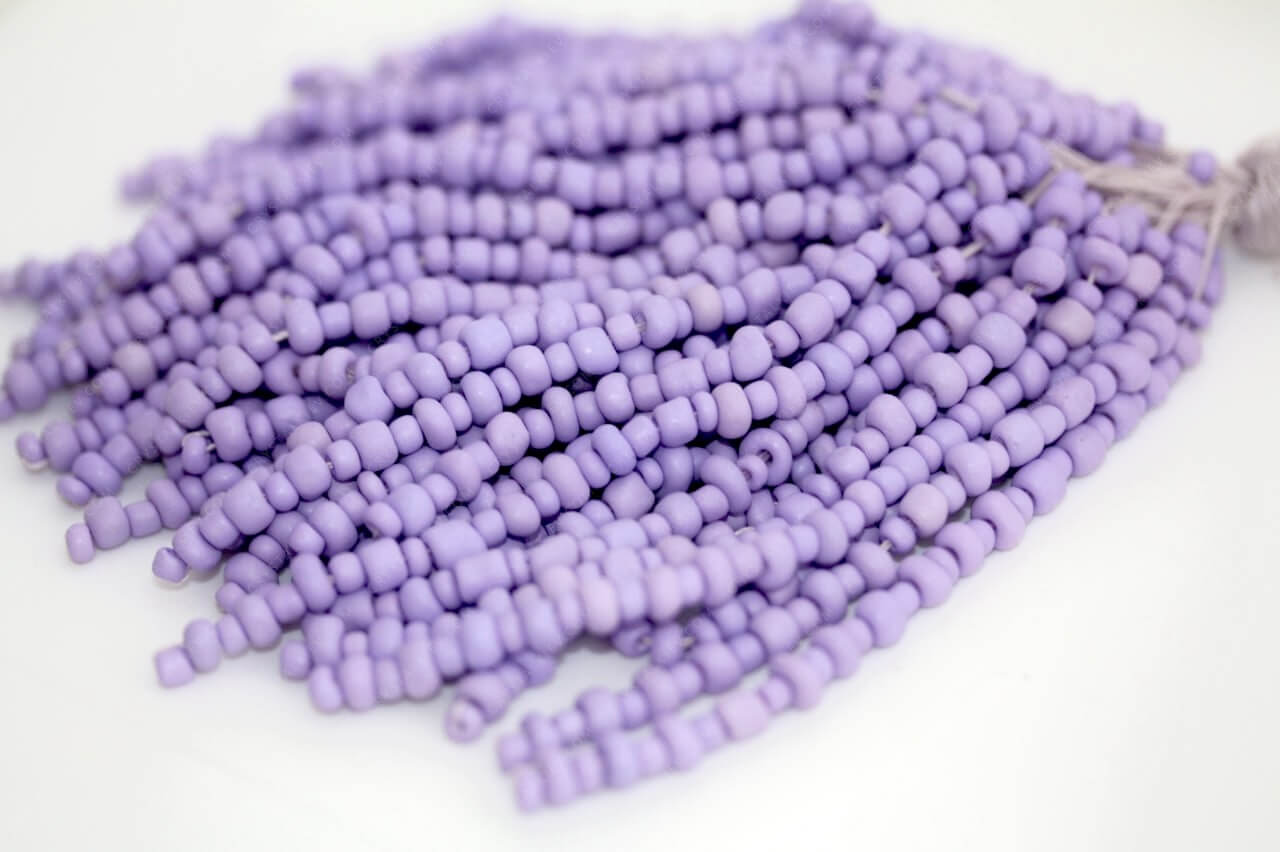 Пучки з матових бусін VIOLET 4mm прямий